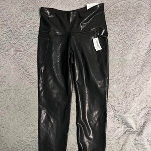 NWT Old Navy High-Rise Leggings 7/8 Ankle Powersoft (Black Shimmer) - Size M